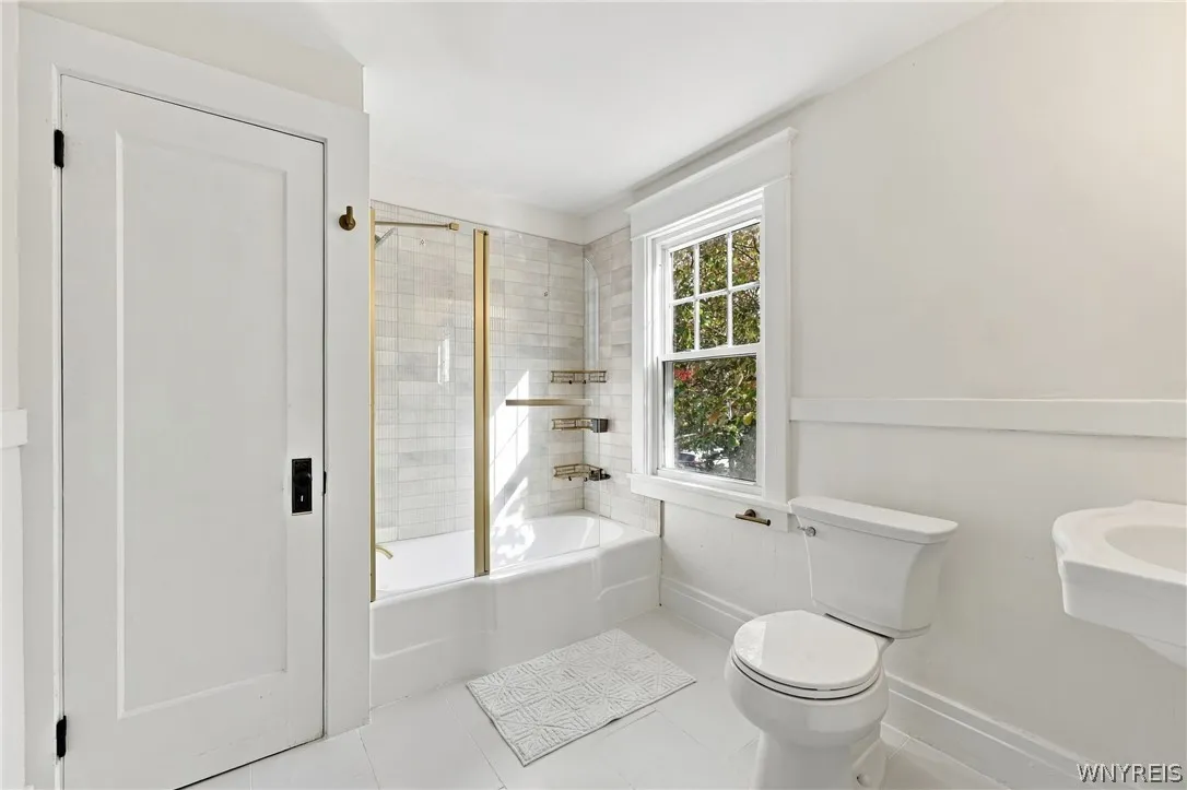 107 Montrose Avenue, Buffalo, New York 14214, Buffalo, New York 14214, 3 Bedroom Bedrooms, 6 Room Rooms,2 BathroomBathrooms,Residential,For Sale,107 Montrose Avenue, Buffalo, New York 14214,0,B1724394