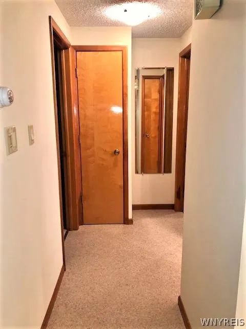 Hallway to bedrooms.