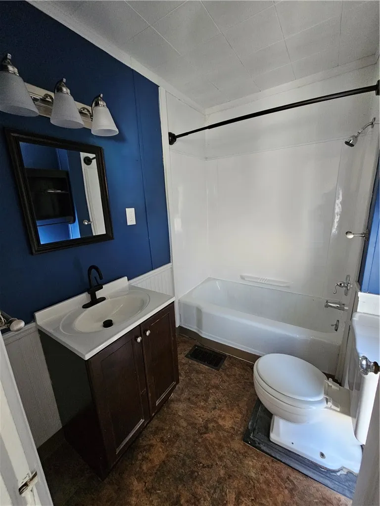 17 Washington Avenue, Batavia City, New York 14020, Batavia City, New York 14020, 4 Bedroom Bedrooms, 10 Room Rooms,2 BathroomBathrooms,Residential,For Sale,17 Washington Avenue, Batavia City, New York 14020,0,R1724896