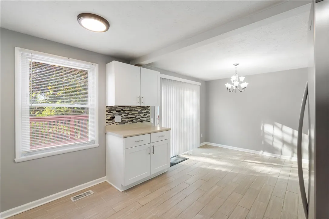 170 Brandy Wine Terrace South, Henrietta, New York, Henrietta, New York 14623, 4 Bedroom Bedrooms, 8 Room Rooms,2 BathroomBathrooms,Residential,For Sale,170 Brandy Wine Terrace South, Henrietta, New York,0,R1724127