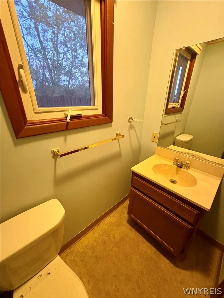 138 Rebecca Park, Buffalo, New York 14207, Buffalo, New York 14207, 3 Bedroom Bedrooms, 5 Room Rooms,1 BathroomBathrooms,Residential,For Sale,138 Rebecca Park, Buffalo, New York 14207,0,B1724588