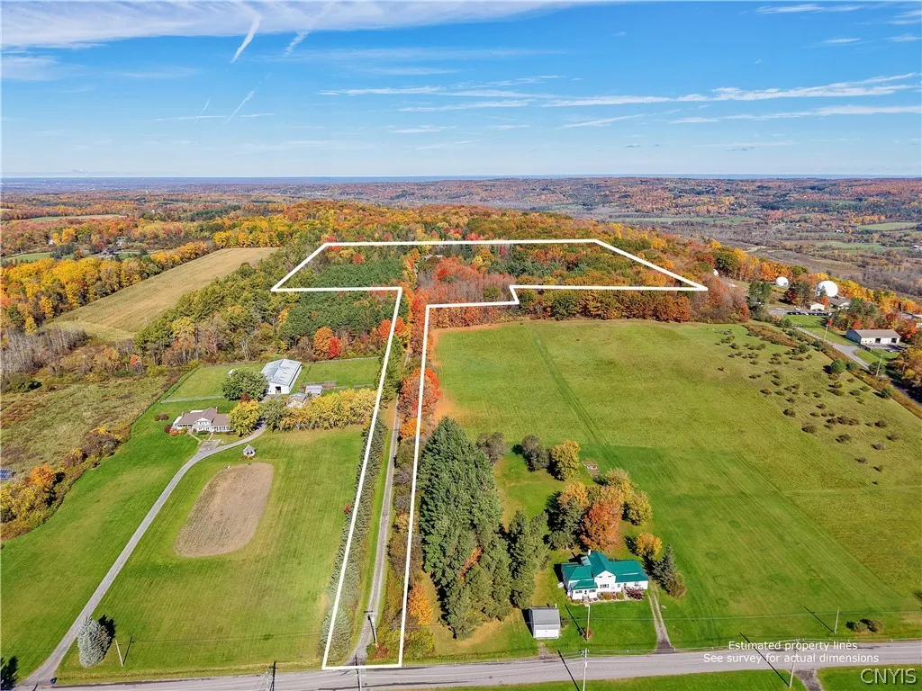 3183 Windy Hill Lane, Manlius, New York 13104, Manlius, New York 13104, 3 Bedroom Bedrooms, 7 Room Rooms,3 BathroomBathrooms,Residential,For Sale,3183 Windy Hill Lane, Manlius, New York 13104,0,S1723702