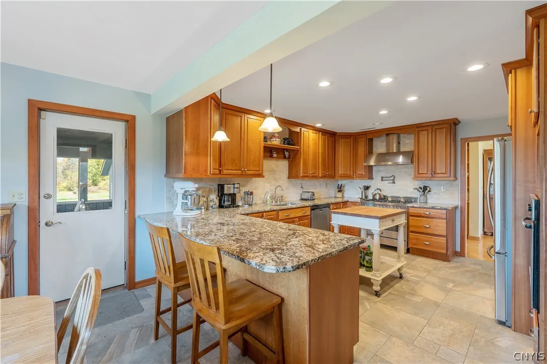 3183 Windy Hill Lane, Manlius, New York 13104, Manlius, New York 13104, 3 Bedroom Bedrooms, 7 Room Rooms,3 BathroomBathrooms,Residential,For Sale,3183 Windy Hill Lane, Manlius, New York 13104,0,S1723702