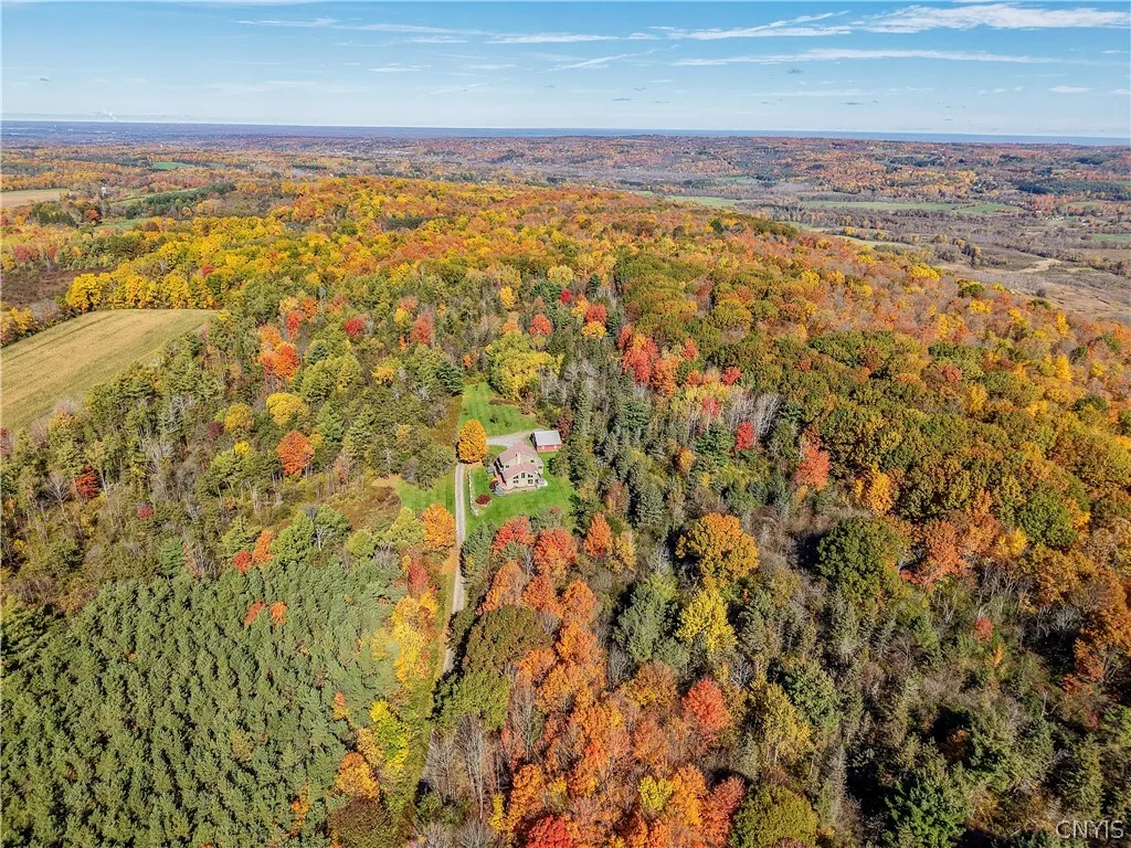 3183 Windy Hill Lane, Manlius, New York 13104, Manlius, New York 13104, 3 Bedroom Bedrooms, 7 Room Rooms,3 BathroomBathrooms,Residential,For Sale,3183 Windy Hill Lane, Manlius, New York 13104,0,S1723702
