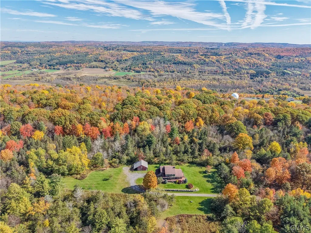 3183 Windy Hill Lane, Manlius, New York 13104, Manlius, New York 13104, 3 Bedroom Bedrooms, 7 Room Rooms,3 BathroomBathrooms,Residential,For Sale,3183 Windy Hill Lane, Manlius, New York 13104,0,S1723702