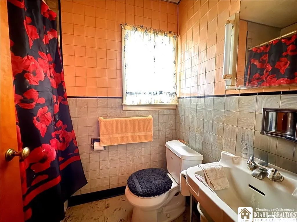 1171, Jamestown, New York 14701, Jamestown, New York 14701, 4 Bedroom Bedrooms, ,2 BathroomBathrooms,Residential,For Sale,1171, Jamestown, New York 14701,0,R1723794