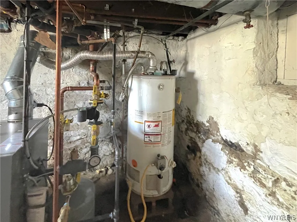 31 Alpine Place, Cheektowaga, New York 14225, Cheektowaga, New York 14225, 2 Bedroom Bedrooms, 6 Room Rooms,1 BathroomBathrooms,Residential,For Sale,31 Alpine Place, Cheektowaga, New York 14225,0,B1724915