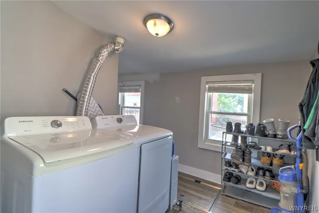 31 Alpine Place, Cheektowaga, New York 14225, Cheektowaga, New York 14225, 2 Bedroom Bedrooms, 6 Room Rooms,1 BathroomBathrooms,Residential,For Sale,31 Alpine Place, Cheektowaga, New York 14225,0,B1724915