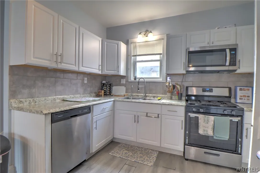 31 Alpine Place, Cheektowaga, New York 14225, Cheektowaga, New York 14225, 2 Bedroom Bedrooms, 6 Room Rooms,1 BathroomBathrooms,Residential,For Sale,31 Alpine Place, Cheektowaga, New York 14225,0,B1724915