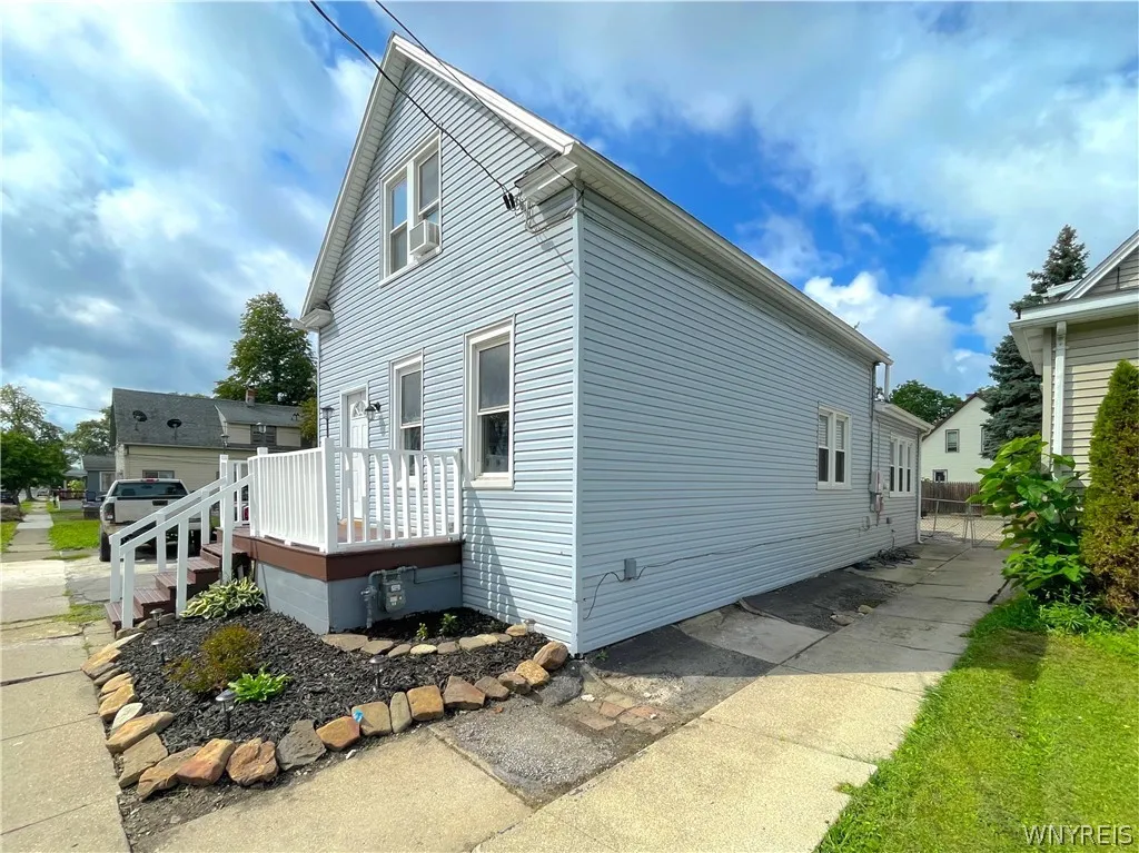 31 Alpine Place, Cheektowaga, New York 14225, Cheektowaga, New York 14225, 2 Bedroom Bedrooms, 6 Room Rooms,1 BathroomBathrooms,Residential,For Sale,31 Alpine Place, Cheektowaga, New York 14225,0,B1724915