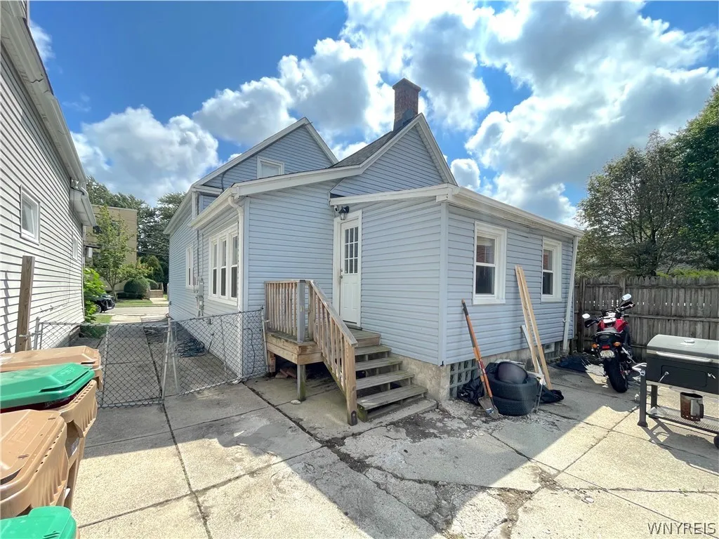 31 Alpine Place, Cheektowaga, New York 14225, Cheektowaga, New York 14225, 2 Bedroom Bedrooms, 6 Room Rooms,1 BathroomBathrooms,Residential,For Sale,31 Alpine Place, Cheektowaga, New York 14225,0,B1724915
