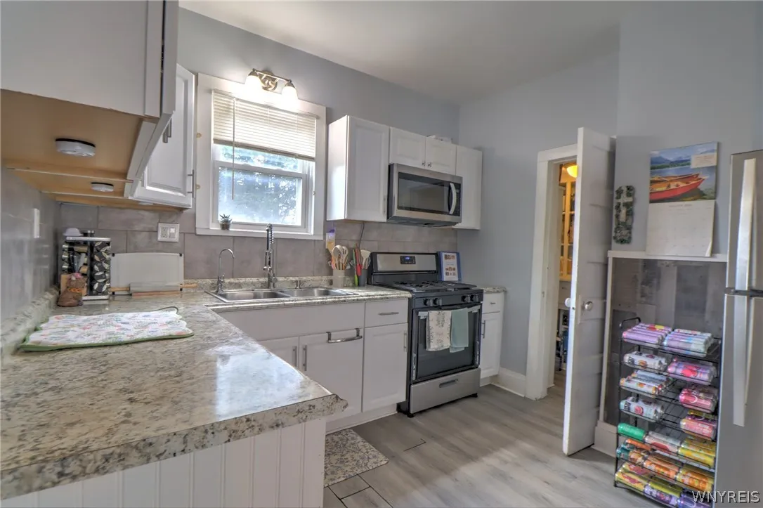 31 Alpine Place, Cheektowaga, New York 14225, Cheektowaga, New York 14225, 2 Bedroom Bedrooms, 6 Room Rooms,1 BathroomBathrooms,Residential,For Sale,31 Alpine Place, Cheektowaga, New York 14225,0,B1724915