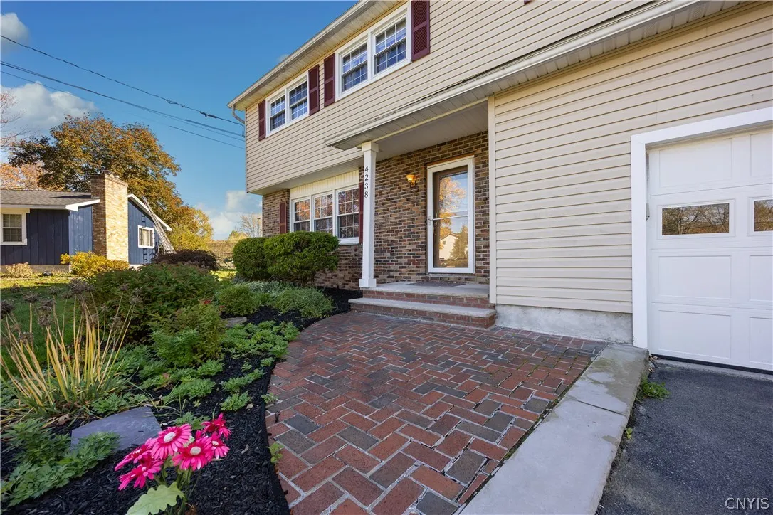 4238 Black Oak Circle, Clay, New York 13088, Clay, New York 13088, 4 Bedroom Bedrooms, 7 Room Rooms,2 BathroomBathrooms,Residential,For Sale,4238 Black Oak Circle, Clay, New York 13088,0,S1724866