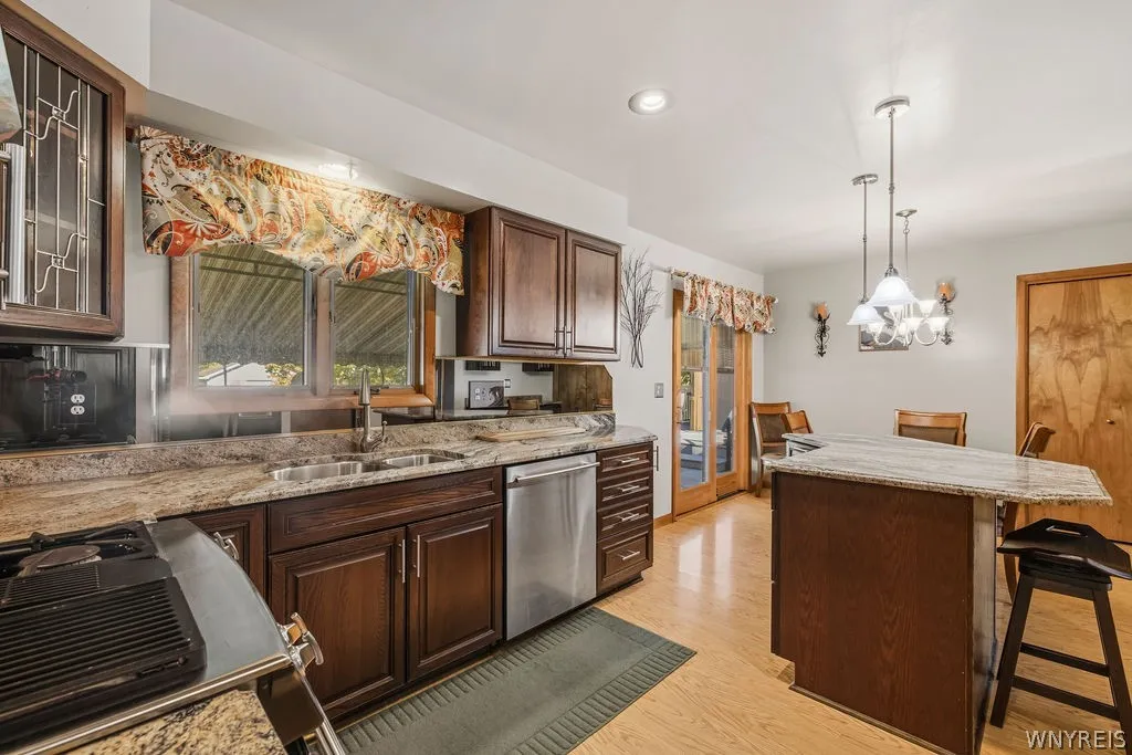 1069 Upper Mountain Road, Lewiston, New York 14092, Lewiston, New York 14092, 3 Bedroom Bedrooms, 8 Room Rooms,3 BathroomBathrooms,Residential,For Sale,1069 Upper Mountain Road, Lewiston, New York 14092,0,B1719465