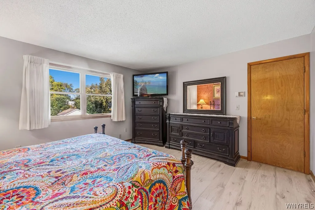 1069 Upper Mountain Road, Lewiston, New York 14092, Lewiston, New York 14092, 3 Bedroom Bedrooms, 8 Room Rooms,3 BathroomBathrooms,Residential,For Sale,1069 Upper Mountain Road, Lewiston, New York 14092,0,B1719465