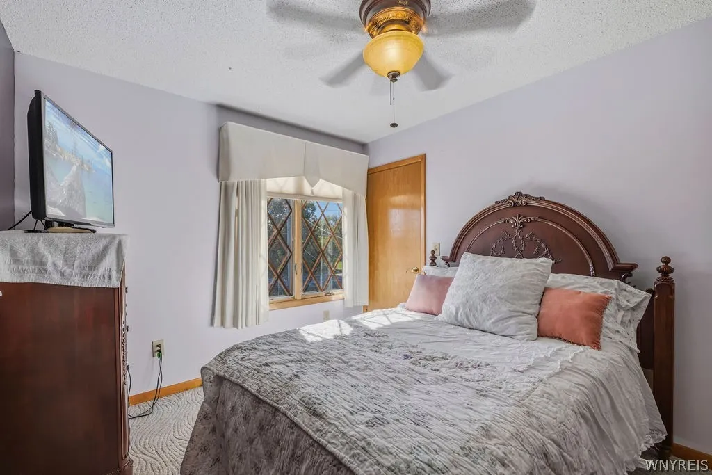 1069 Upper Mountain Road, Lewiston, New York 14092, Lewiston, New York 14092, 3 Bedroom Bedrooms, 8 Room Rooms,3 BathroomBathrooms,Residential,For Sale,1069 Upper Mountain Road, Lewiston, New York 14092,0,B1719465