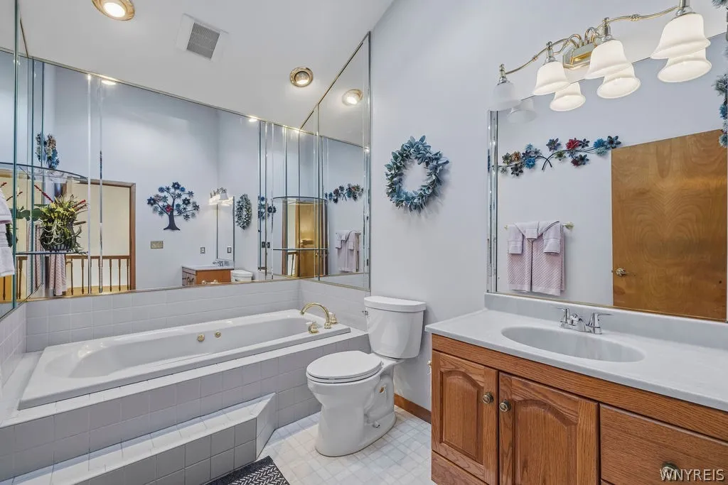 1069 Upper Mountain Road, Lewiston, New York 14092, Lewiston, New York 14092, 3 Bedroom Bedrooms, 8 Room Rooms,3 BathroomBathrooms,Residential,For Sale,1069 Upper Mountain Road, Lewiston, New York 14092,0,B1719465