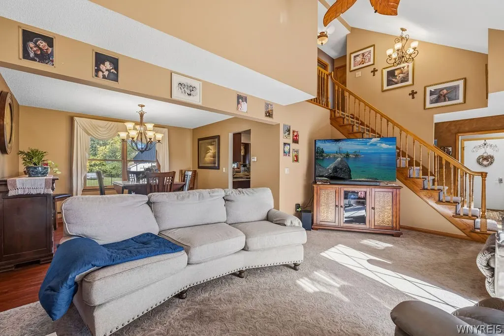 1069 Upper Mountain Road, Lewiston, New York 14092, Lewiston, New York 14092, 3 Bedroom Bedrooms, 8 Room Rooms,3 BathroomBathrooms,Residential,For Sale,1069 Upper Mountain Road, Lewiston, New York 14092,0,B1719465