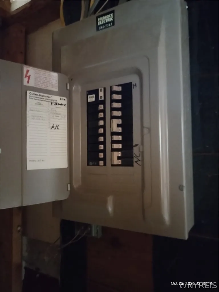 1287 89th Street, Niagara Falls, New York 14304, Niagara Falls, New York 14304, 4 Bedroom Bedrooms, 7 Room Rooms,1 BathroomBathrooms,Residential,For Sale,1287 89th Street, Niagara Falls, New York 14304,0,B1724513
