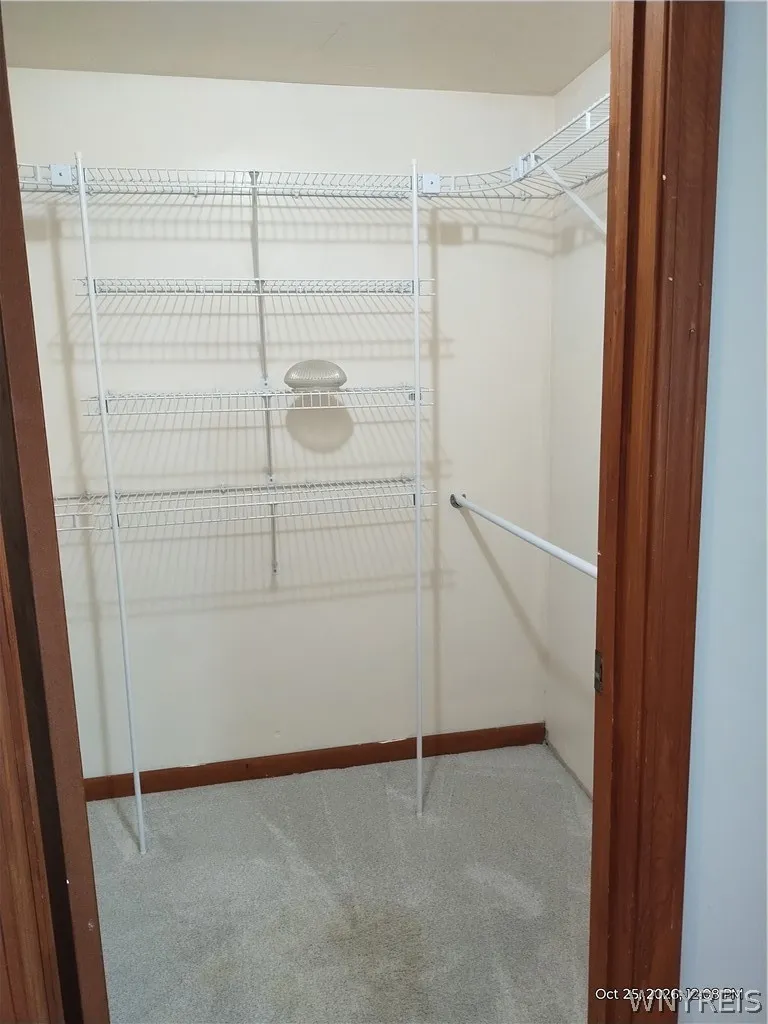 walk in closet