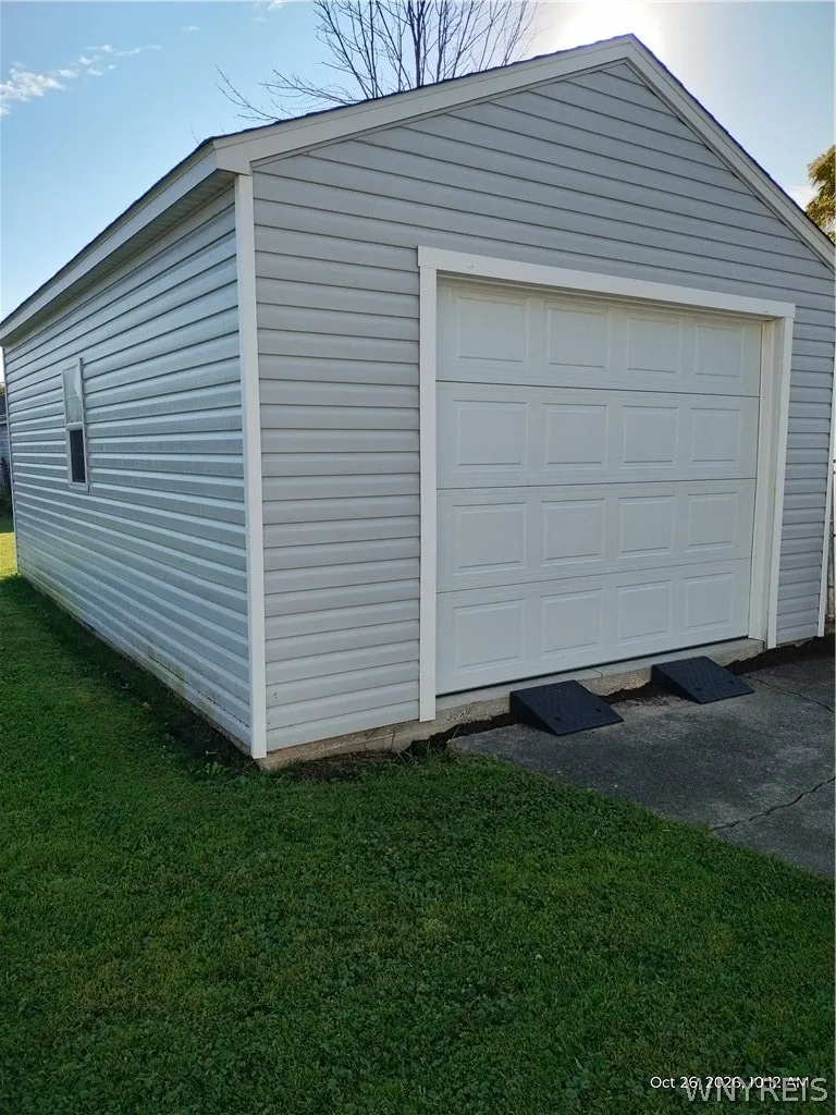 1287 89th Street, Niagara Falls, New York 14304, Niagara Falls, New York 14304, 4 Bedroom Bedrooms, 7 Room Rooms,1 BathroomBathrooms,Residential,For Sale,1287 89th Street, Niagara Falls, New York 14304,0,B1724513