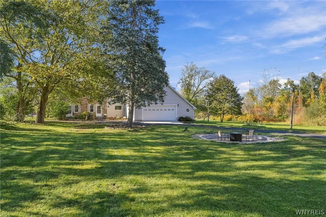 15545 Ridge Road West, Murray, New York 14477, Murray, New York 14477, 5 Bedroom Bedrooms, 9 Room Rooms,2 BathroomBathrooms,Residential,For Sale,15545 Ridge Road West, Murray, New York 14477,0,B1723323
