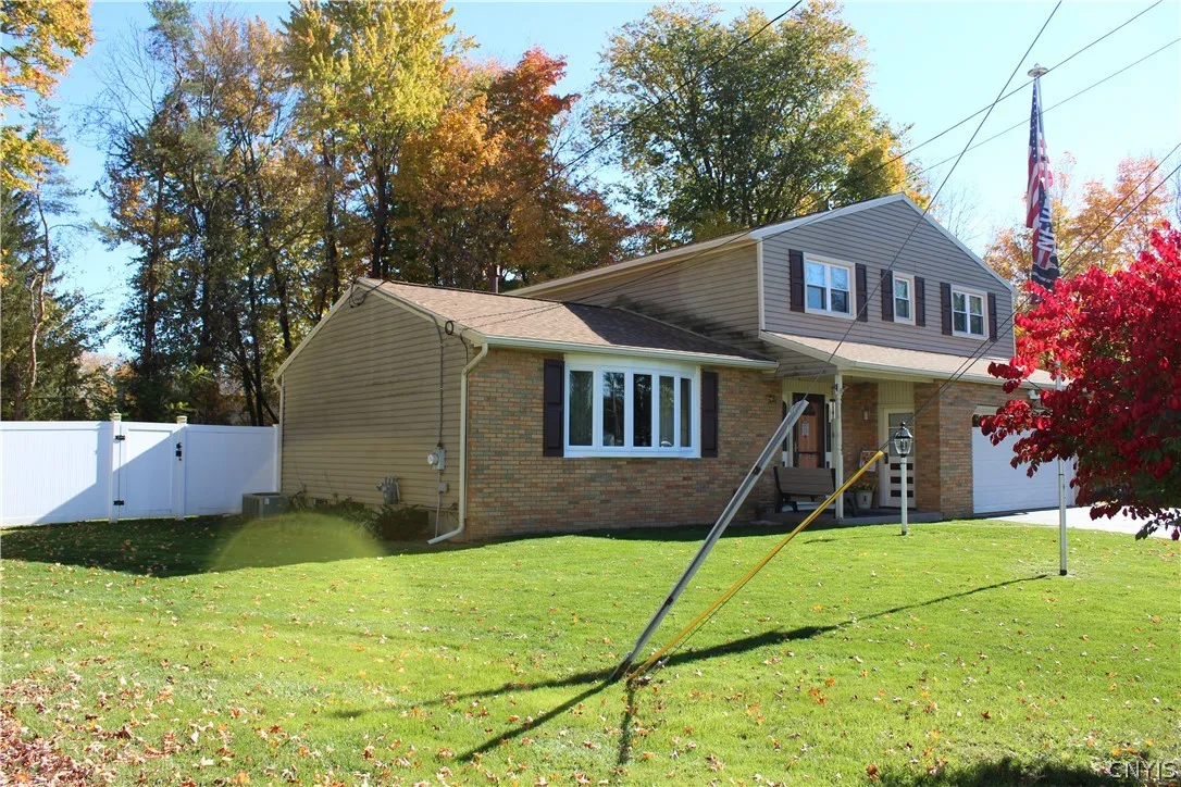 5426 Carina Circle, Clay, New York 13041, Clay, New York 13041, 4 Bedroom Bedrooms, 9 Room Rooms,2 BathroomBathrooms,Residential,For Sale,5426 Carina Circle, Clay, New York 13041,0,S1724524