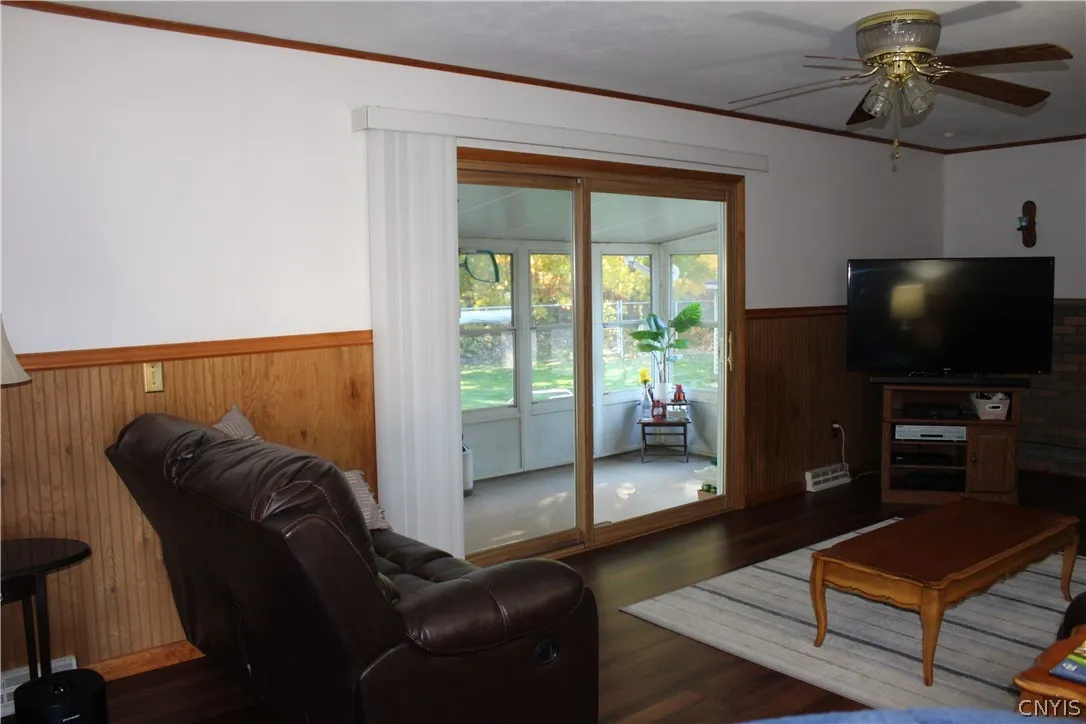 slider to Florida Room