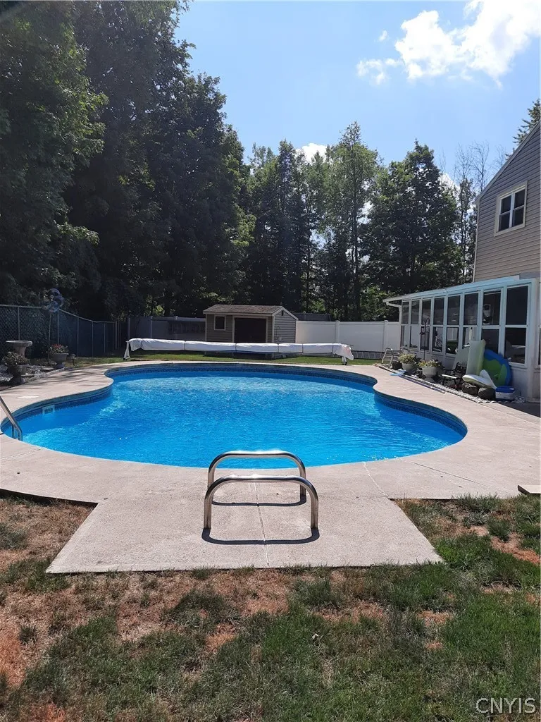 inground pool