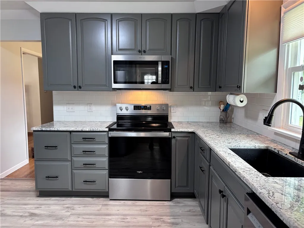 24 Flint Road, Big Flats, New York 14845, Big Flats, New York 14845, 3 Bedroom Bedrooms, 9 Room Rooms,1 BathroomBathrooms,Residential,For Sale,24 Flint Road, Big Flats, New York 14845,0,R1724921