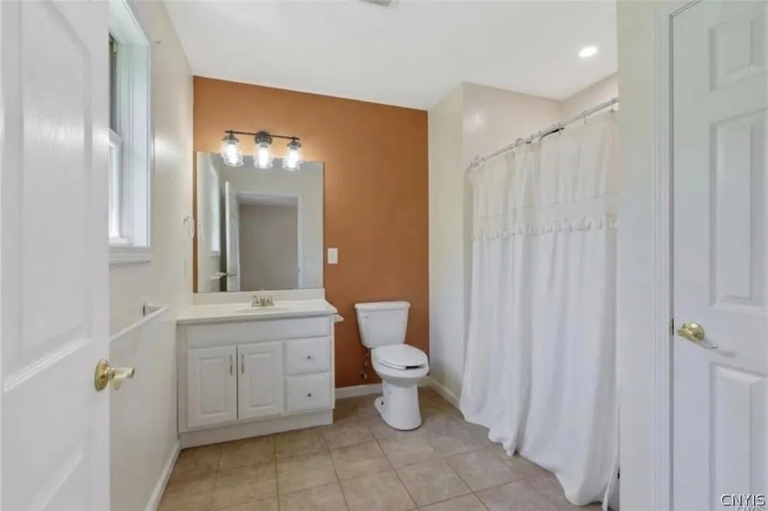 31 Franklin Avenue, Oswego, New York 13126, Oswego, New York 13126, 3 Bedroom Bedrooms, 8 Room Rooms,2 BathroomBathrooms,Residential Lease,For Rent,31 Franklin Avenue, Oswego, New York 13126,0,S1724245