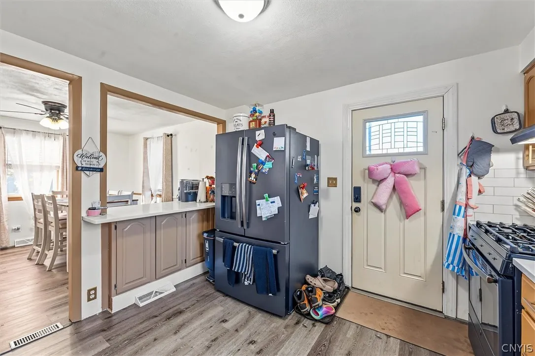 114 Maclaughlin Street, Camillus, New York 13031, Camillus, New York 13031, 3 Bedroom Bedrooms, 7 Room Rooms,2 BathroomBathrooms,Residential,For Sale,114 Maclaughlin Street, Camillus, New York 13031,0,S1724825