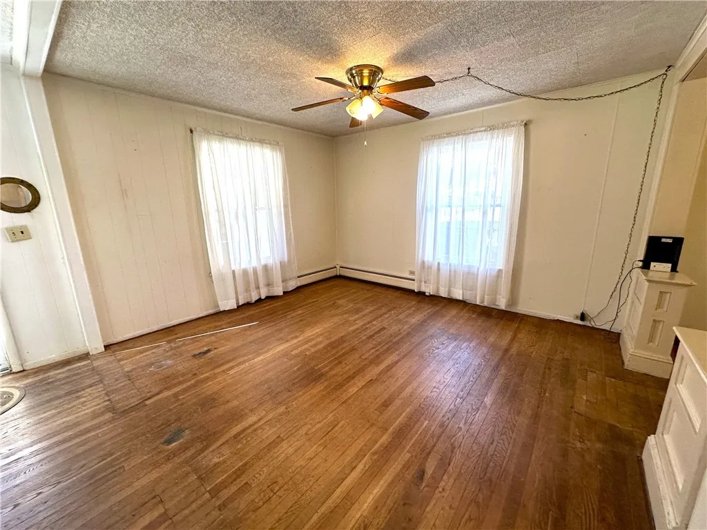 52 Main Street, Urbana, New York 14840, Urbana, New York 14840, 3 Bedroom Bedrooms, 6 Room Rooms,1 BathroomBathrooms,Residential,For Sale,52 Main Street, Urbana, New York 14840,0,R1722867