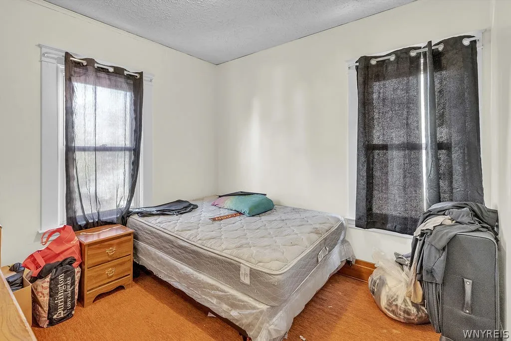 2412 Ontario Avenue, Niagara Falls, New York 14305, Niagara Falls, New York 14305, 3 Bedroom Bedrooms, 6 Room Rooms,1 BathroomBathrooms,Residential,For Sale,2412 Ontario Avenue, Niagara Falls, New York 14305,0,B1724543