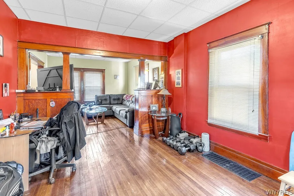 2412 Ontario Avenue, Niagara Falls, New York 14305, Niagara Falls, New York 14305, 3 Bedroom Bedrooms, 6 Room Rooms,1 BathroomBathrooms,Residential,For Sale,2412 Ontario Avenue, Niagara Falls, New York 14305,0,B1724543