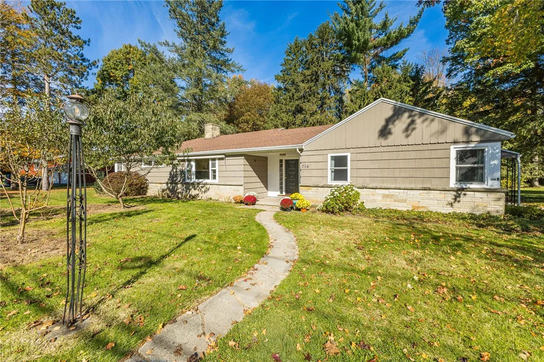 754 Herman Road, Webster, New York 14580, Webster, New York 14580, 5 Bedroom Bedrooms, ,2 BathroomBathrooms,Residential,For Sale,754 Herman Road, Webster, New York 14580,0,R1724533