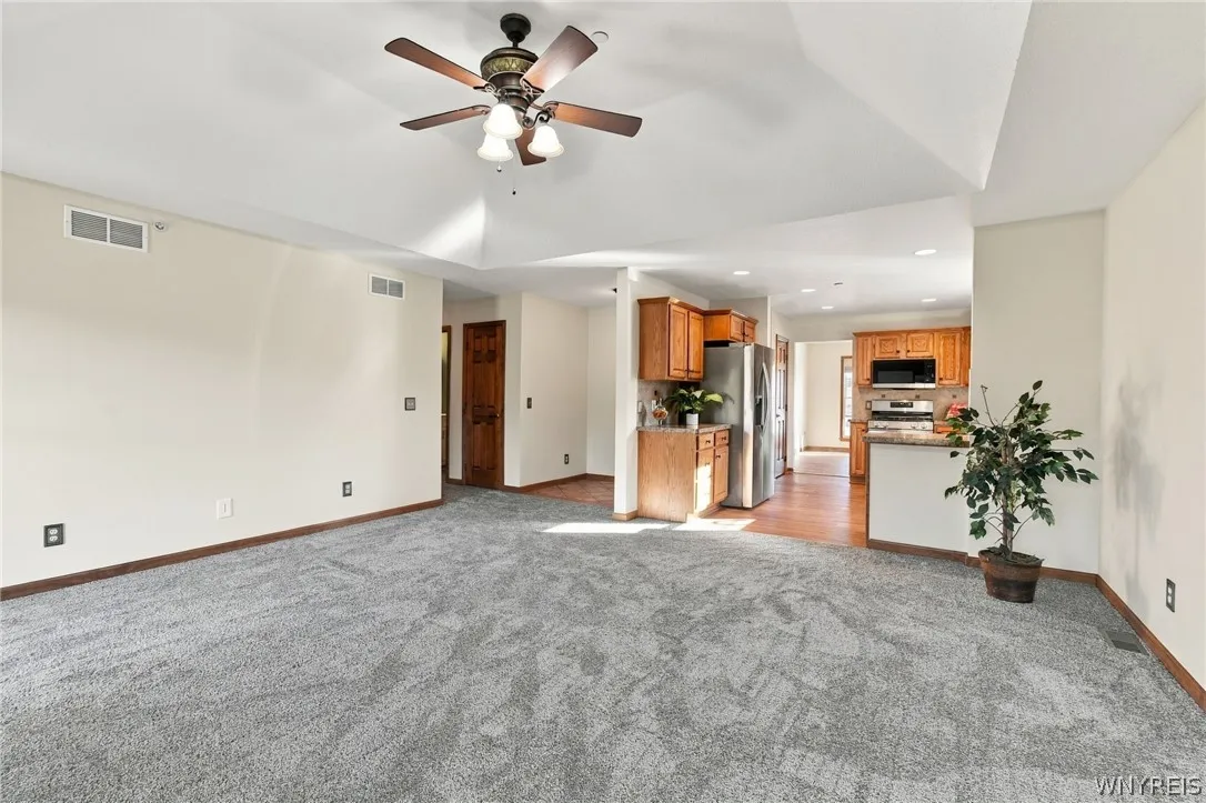4740 Parker Road 26, Hamburg, New York 14075, Hamburg, New York 14075, 2 Bedroom Bedrooms, 6 Room Rooms,2 BathroomBathrooms,Residential,For Sale,4740 Parker Road 26, Hamburg, New York 14075,0,B1724351