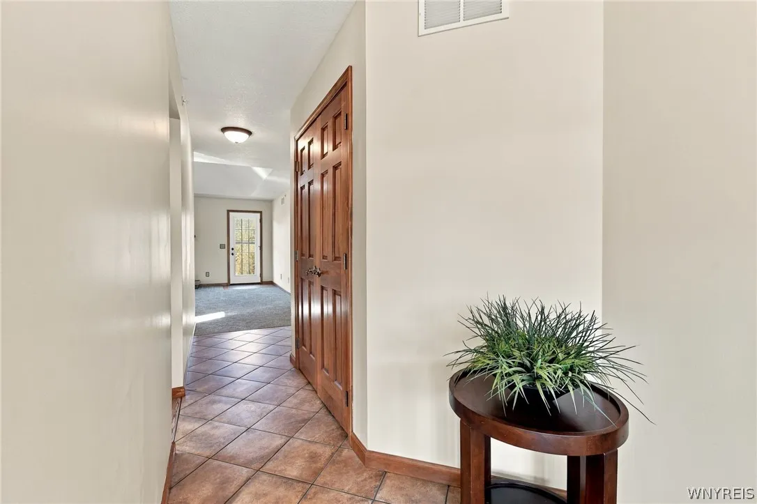 4740 Parker Road 26, Hamburg, New York 14075, Hamburg, New York 14075, 2 Bedroom Bedrooms, 6 Room Rooms,2 BathroomBathrooms,Residential,For Sale,4740 Parker Road 26, Hamburg, New York 14075,0,B1724351