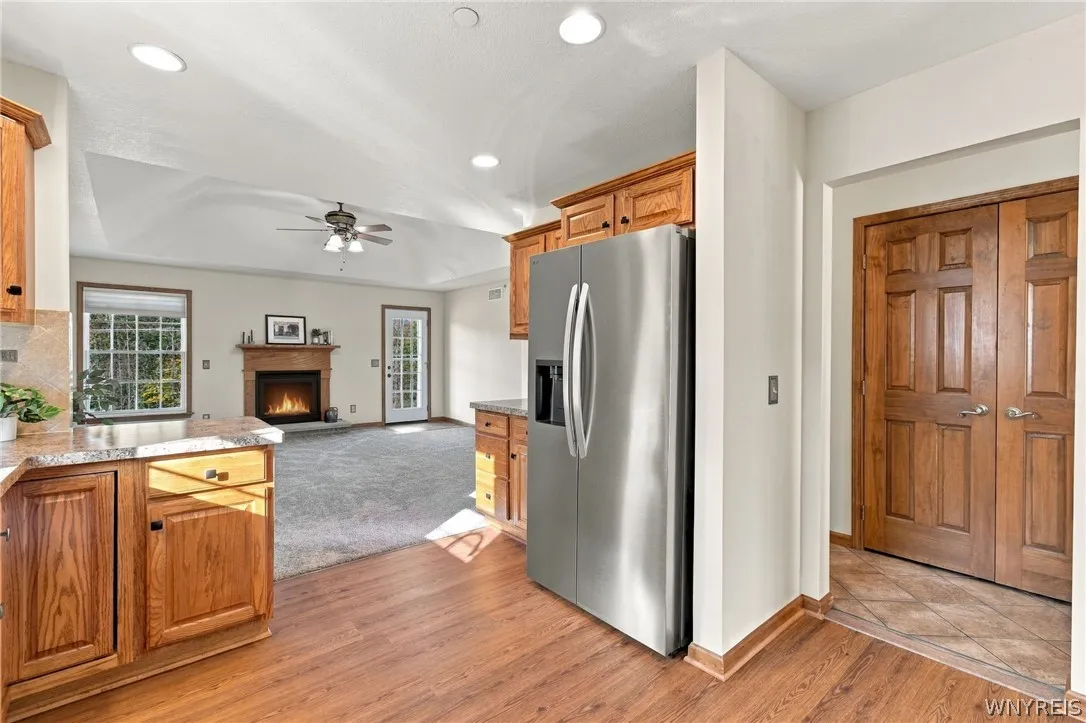 Dining room to kitchen