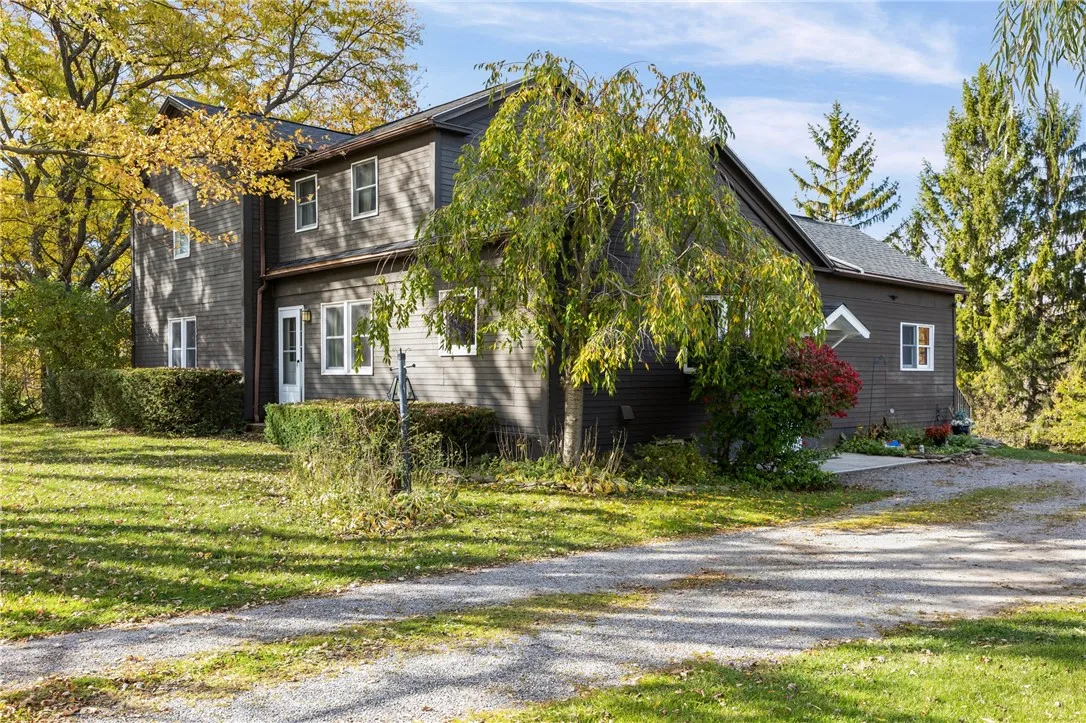 6151 Clinton Street Road, Stafford, New York 14416, Stafford, New York 14416, 3 Bedroom Bedrooms, 9 Room Rooms,2 BathroomBathrooms,Residential,For Sale,6151 Clinton Street Road, Stafford, New York 14416,0,R1724619