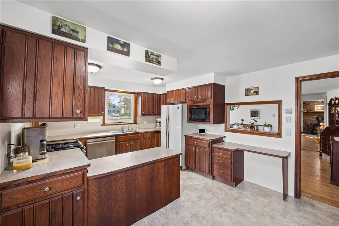 6151 Clinton Street Road, Stafford, New York 14416, Stafford, New York 14416, 3 Bedroom Bedrooms, 9 Room Rooms,2 BathroomBathrooms,Residential,For Sale,6151 Clinton Street Road, Stafford, New York 14416,0,R1724619