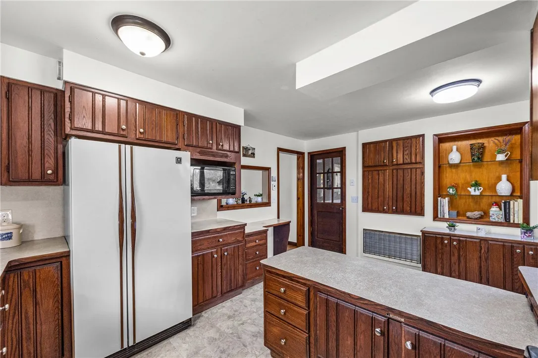 6151 Clinton Street Road, Stafford, New York 14416, Stafford, New York 14416, 3 Bedroom Bedrooms, 9 Room Rooms,2 BathroomBathrooms,Residential,For Sale,6151 Clinton Street Road, Stafford, New York 14416,0,R1724619