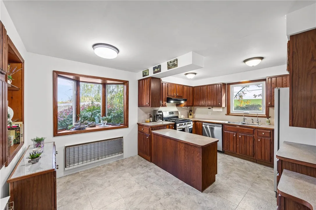 6151 Clinton Street Road, Stafford, New York 14416, Stafford, New York 14416, 3 Bedroom Bedrooms, 9 Room Rooms,2 BathroomBathrooms,Residential,For Sale,6151 Clinton Street Road, Stafford, New York 14416,0,R1724619