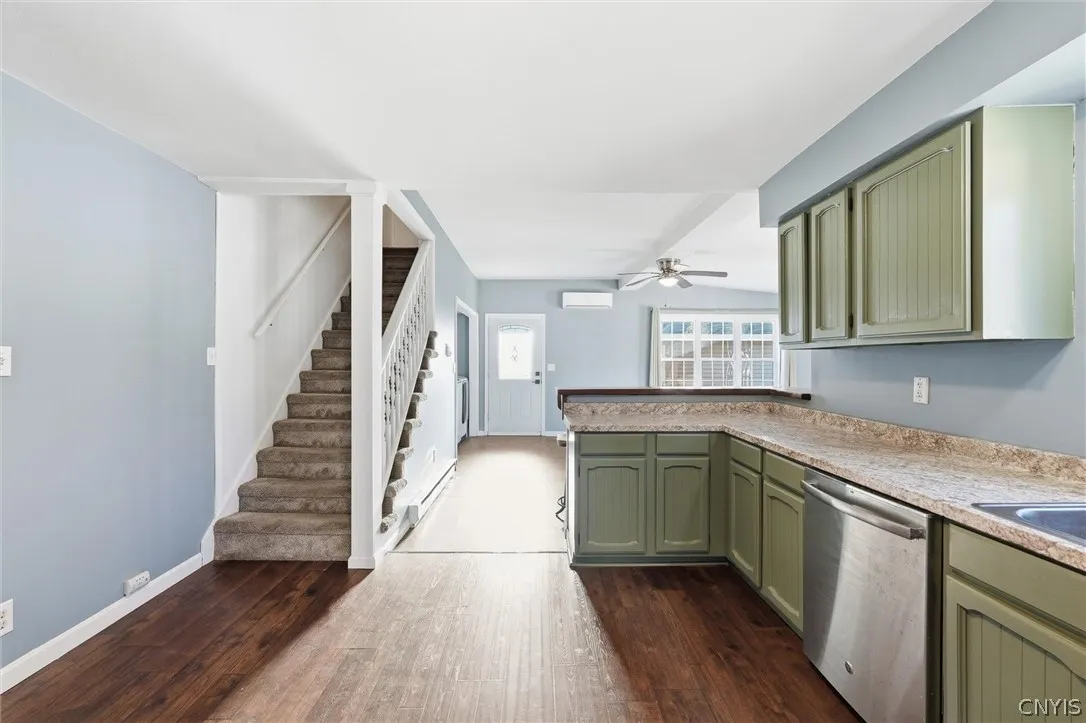 539 Main Street, Schroeppel, New York 13135, Schroeppel, New York 13135, 3 Bedroom Bedrooms, 9 Room Rooms,2 BathroomBathrooms,Residential,For Sale,539 Main Street, Schroeppel, New York 13135,0,S1724627