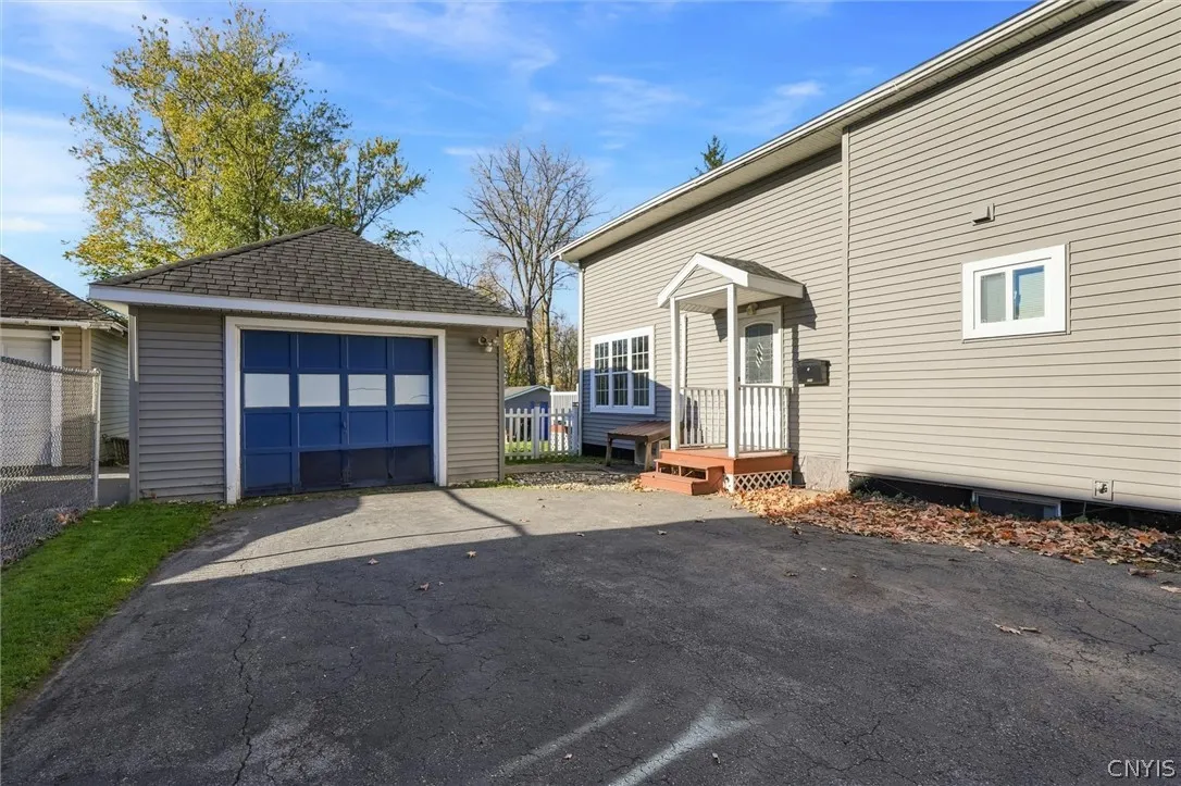 539 Main Street, Schroeppel, New York 13135, Schroeppel, New York 13135, 3 Bedroom Bedrooms, 9 Room Rooms,2 BathroomBathrooms,Residential,For Sale,539 Main Street, Schroeppel, New York 13135,0,S1724627
