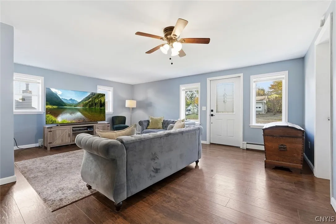 539 Main Street, Schroeppel, New York 13135, Schroeppel, New York 13135, 3 Bedroom Bedrooms, 9 Room Rooms,2 BathroomBathrooms,Residential,For Sale,539 Main Street, Schroeppel, New York 13135,0,S1724627