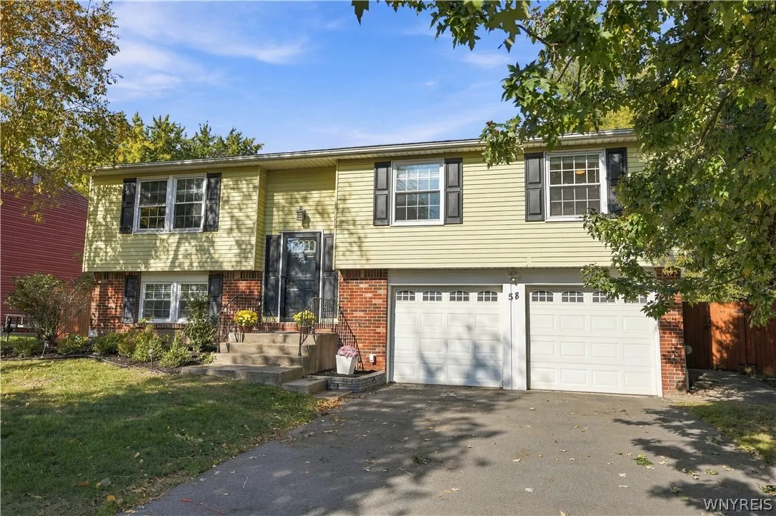 58 West Klein Road, Amherst, New York 14221, Amherst, New York 14221, 3 Bedroom Bedrooms, 7 Room Rooms,2 BathroomBathrooms,Residential,For Sale,58 West Klein Road, Amherst, New York 14221,0,B1723998