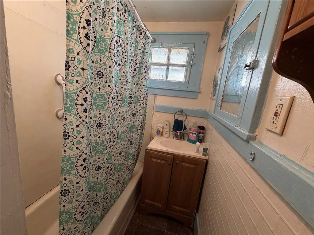 150-152 Chili Avenue 152, Rochester, New York 1461, Rochester, New York 14611, 6 Bedroom Bedrooms, ,2 BathroomBathrooms,Residential,For Sale,150-152 Chili Avenue 152, Rochester, New York 1461,0,R1724325