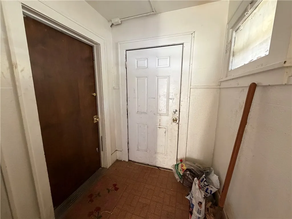 150-152 Chili Avenue 152, Rochester, New York 1461, Rochester, New York 14611, 6 Bedroom Bedrooms, ,2 BathroomBathrooms,Residential,For Sale,150-152 Chili Avenue 152, Rochester, New York 1461,0,R1724325