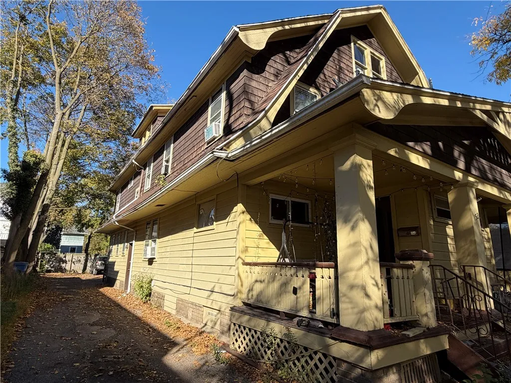 150-152 Chili Avenue 152, Rochester, New York 1461, Rochester, New York 14611, 6 Bedroom Bedrooms, ,2 BathroomBathrooms,Residential,For Sale,150-152 Chili Avenue 152, Rochester, New York 1461,0,R1724325